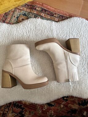 Women's Cream Stacked Heel Boots